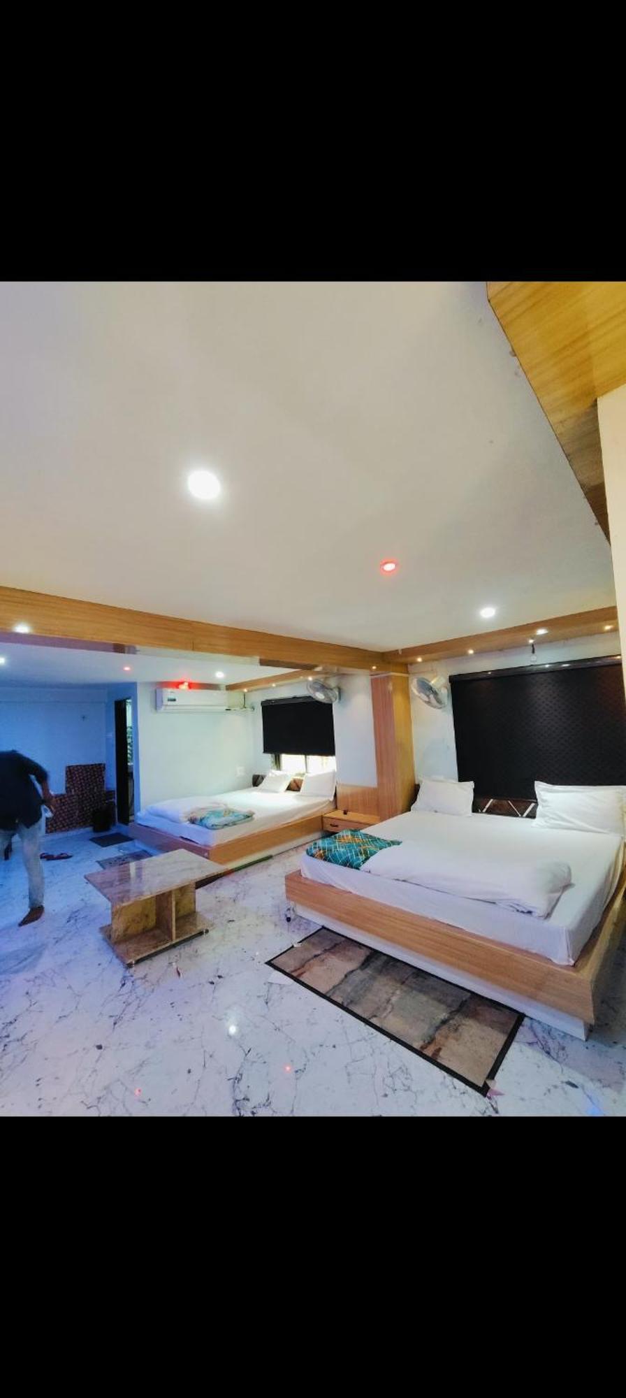מלון Ayodhya The Maheshwari Residency מראה חיצוני תמונה